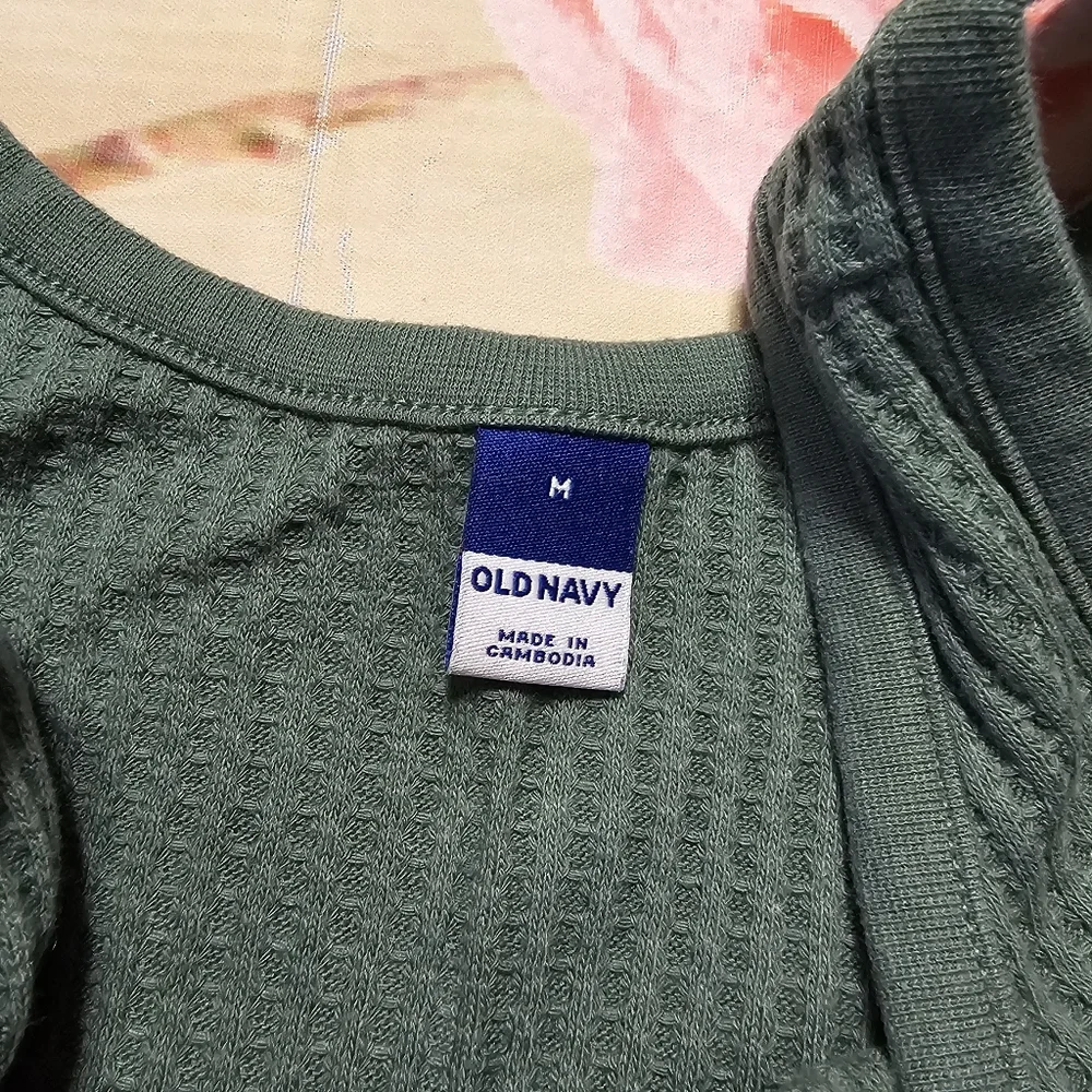 Old Navy olive green pajama top - Picture 5 of 8